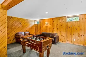 The Barn on Bartman - Image 2