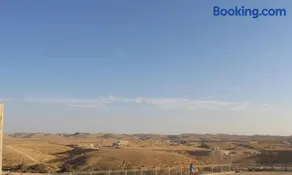 בית בלב מדבר little house in the desert - Image 1
