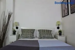 Crystal Ship Apartments - Image 3