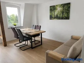 Modernes Design-Apartment mit Balkon & WLAN - Image 1