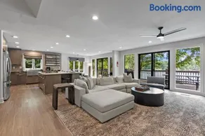 Luxury On Woodstream - Image 1