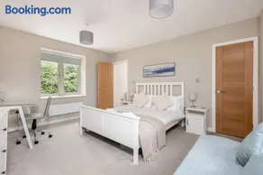 Beautiful Honeycomb Cottage in heart of Cotswolds - Image 2