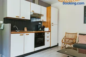 Appartement deux pièces bord de mer avec jardin - Image 3