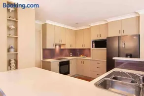 4 Bedroom modern house opposite Wallis Lake - Image 4