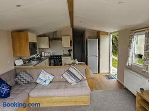 Dog Friendly 8 Berth Static Caravan Newquay - Image 4