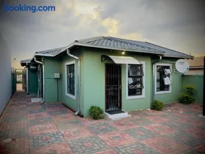 Khami Guesthouse - Image 1
