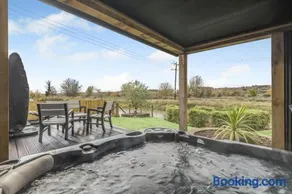 3 Bed in Canterbury oc-r34439 - Image 2