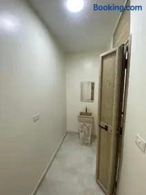 استوديو فندقي - Image 1