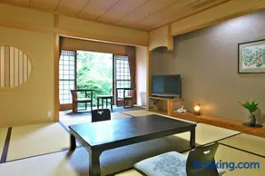 Yuraku Hotel - Image 2