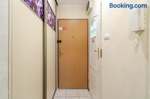 Przyszłości Comfort Stay Apartment by BookingHost - Image 3