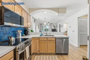 Tilghman Shores 2BR Pool 3-Min to the Ocean - Image 2