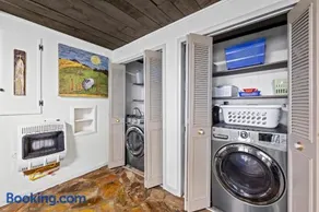 A-Frame with VIEWS - Walk to Downtown and Park - Pets OK - Image 2