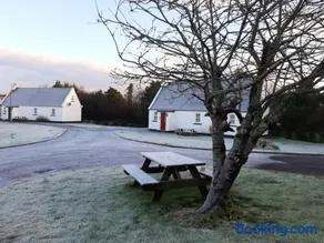 Bluebell Cottage 3 bedroom - Image 3