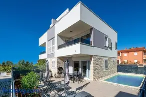 Villa Valencan 3 - Image 1