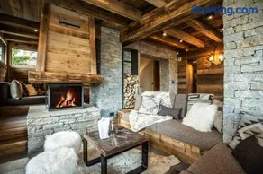 HelloChalet - Chalet Seventy One - Larger Family Ski Chalet in the center - Image 2