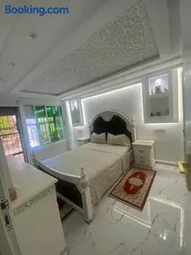 private garden - Image 3