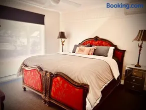 Acorn Cottage Whitfield King Valley - Image 2