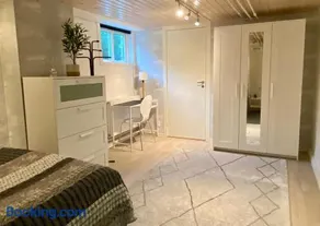 Lower floor of 50 sqm in nice villa with parking - Image 5