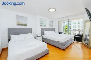 Amazing 2 BR APT at Brickell, Free Parking - Image 4