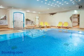 "Haus Enzian" - Annehmlichkeiten von 4-Sterne Familien-und Wellnesshotel Viktoria können mitgenutzt werden - Image 2