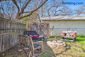 Georgetown Vacation Rental Close to Town Square! - Image 1