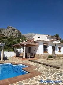 Villa Cabera I Piscina Privada I Barbacoa I Cerca de Caminito del Rey - Image 1