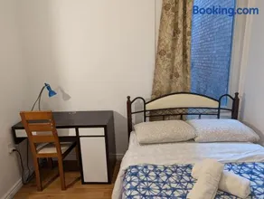 Delightful room near Metro Monk station with Self Check-in - Image 5