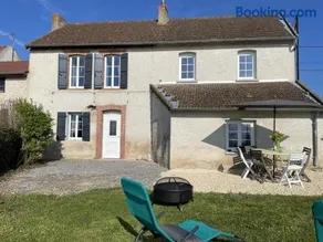 Gîte contemporain chaleureux pour 4 avec piscine partagée - Image 3