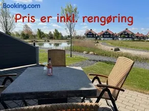 Fantastisk lejebolig med direkte udsigt til sø - Image 1