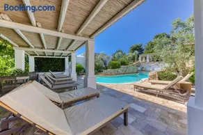 Tia Maria Country Inn - Image 4