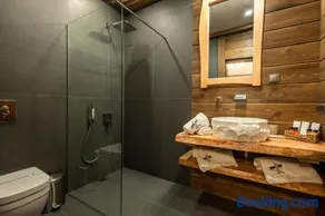 V Chalet Residence - Image 4