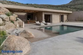Homa Serifos pool villas - Image 2