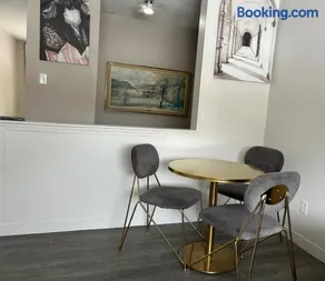 Cozy and Welcoming Home Away in Wainwright Alberta - Image 2