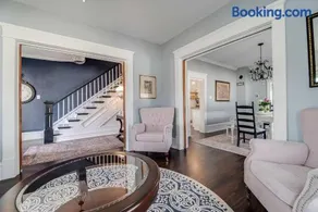 The Main Street House, in the heart of Marble Falls - Image 3