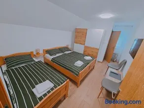 Stara škola - Image 1