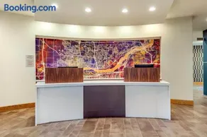 Holiday Inn Express Bettendorf - Davenport NE by IHG - Image 4