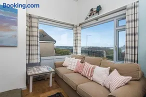 TARIAN HAF-3 BED-SEA VIEW BUNGALOW-TREARDDUR BAY - Image 4