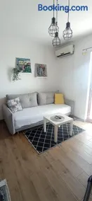 Cozy Apartmant with a sea view in Orašac - Image 3
