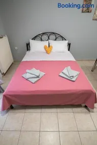 RIRIKA APARTMENT - Image 1