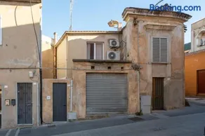 Brabara Holiday Home - Image 2