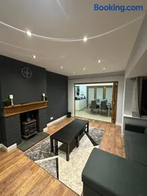 Luxury Detached holiday home Near BHX, JLR, NEC - Image 5