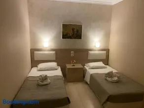 Socrates Studios and Suites - Image 3