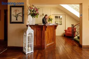 Hylands Burren Hotel - Image 2