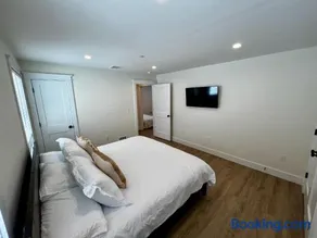 Montgomery Modern Luxury Stays - Image 3