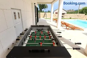 Villa Vallis with pool - Image 4