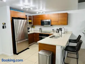 Beautiful 2 BED 2 BATH with FREE PARKING - Image 1