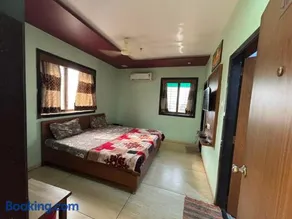 Hotel Mahadev and Guesthouse - Image 4