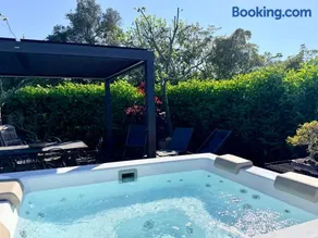 Sto al Trullo - Historic Trullo with Private Jacuzzi and Sauna - Image 3