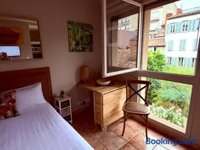 Meublé classé Carmes , entrée autonome, wifi, climatisé, petit parking privé - Image 2