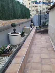 Precioso apartamento reformado con terraza, 4 habs - Image 3